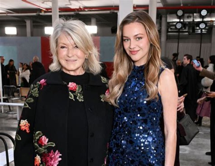 Kelsea Ballerini At Carolina Herrera