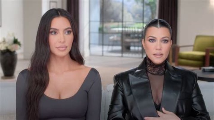 Kendall Jenner Calls Out ‘Rude’ Kourtney Kardashian For Trying To Be ‘Cool’ Around Her Friends In ‘KUWTK’ Clip
