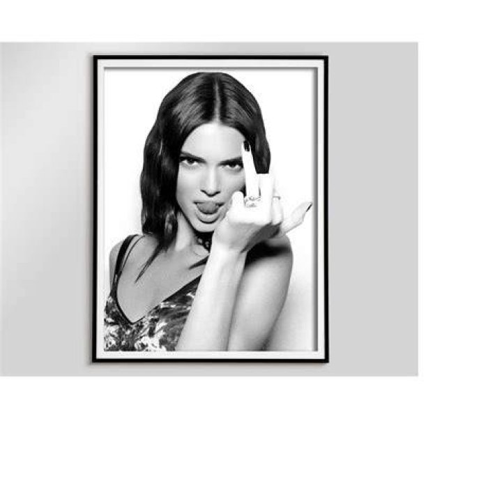 Kendall Jenner Middle Finger