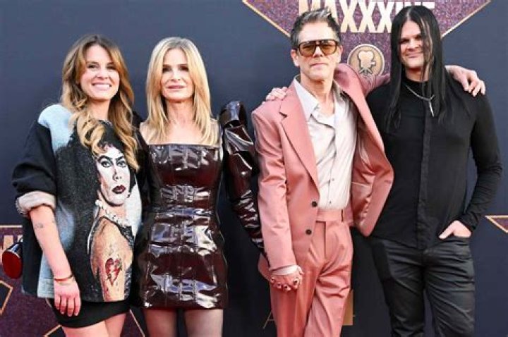 Kevin Bacon & His Kids At The &lsquo;Death Sentence&rsquo; Premiere