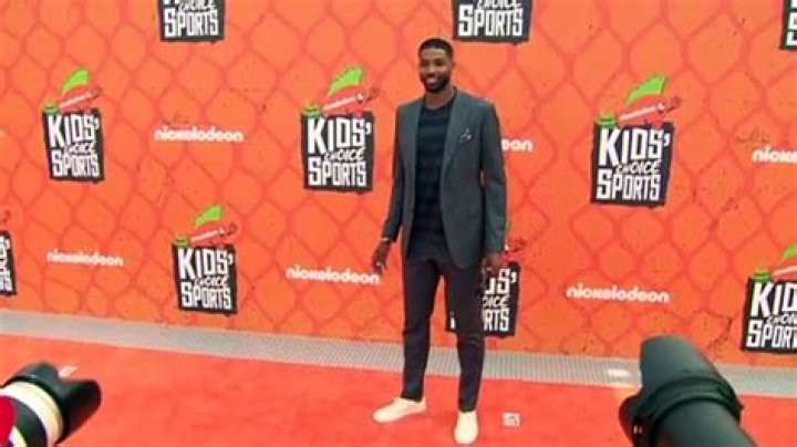 Khloe Kardashian & Tristan Thompson Spotted At McDonald’s Together Amid Romance Speculation