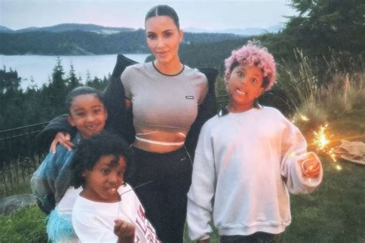 Kim Kardashian, Chicago West, Psalm West