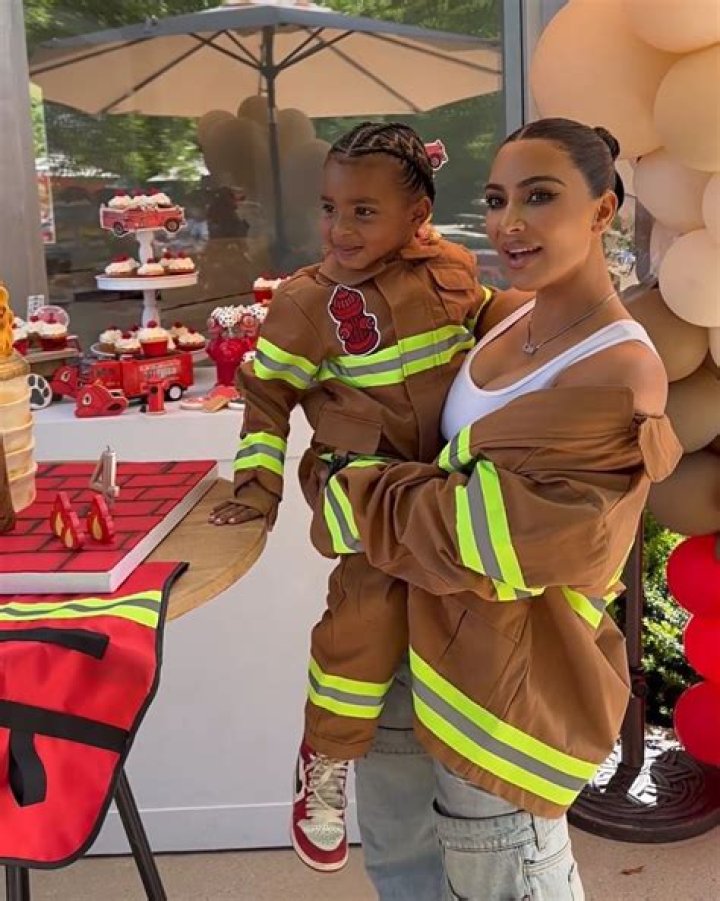 Kim Kardashian Curses Fan
