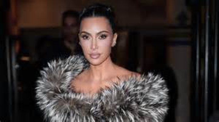 Kim Kardashian in feathers