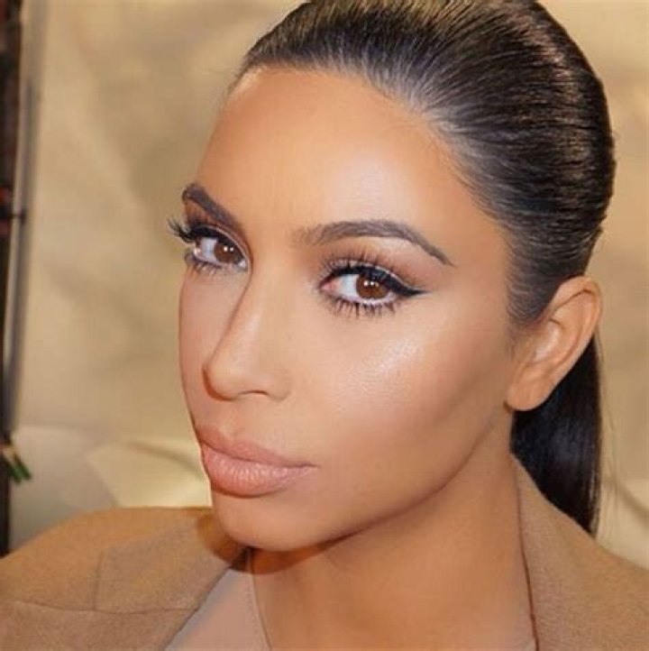 Kim Kardashian’s Makeup At Kimye Wedding — Get Exact Products, All Under $200 – Hollywood Life