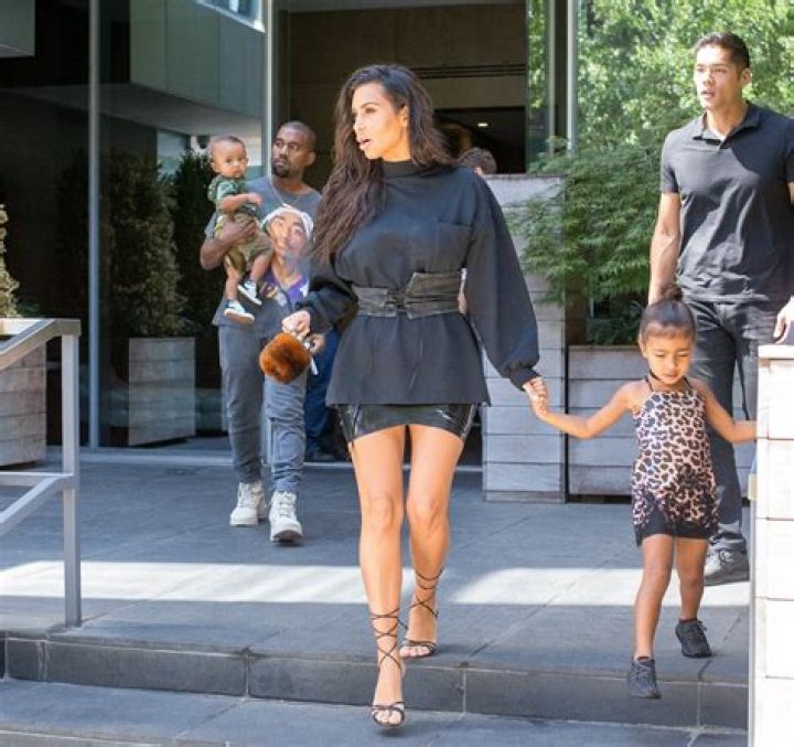 Kim Kardashian seen walking back to her hotel in Paris Pictured: Kim Kardashian Ref: SPL5074724 250319 NON-EXCLUSIVE Picture by: SplashNews.com Splash News and Pictures Los Angeles: 310-821-2666 New York: 212-619-2666 London: +44 (0)20 7644 7656 Berlin: +49 175 3764 166 World Rights, No France Rights
