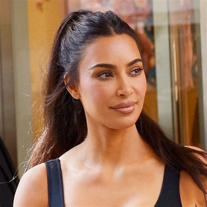 Kim Kardashian&rsquo;s showing lots of skin