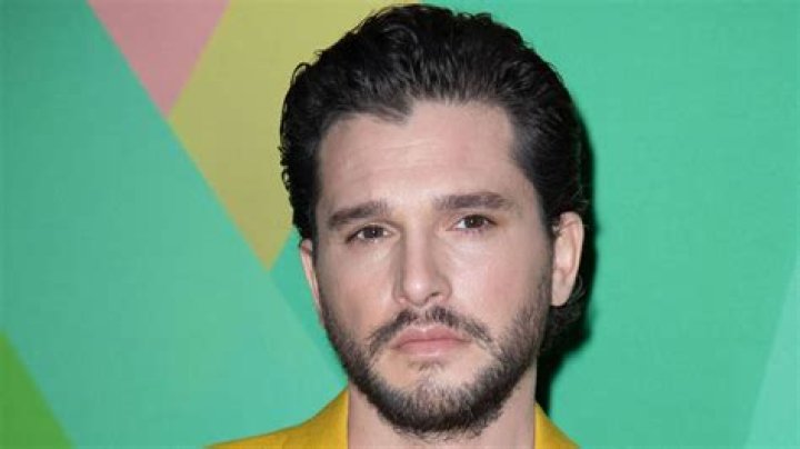 Kit Harington Posing At The Golden Globes