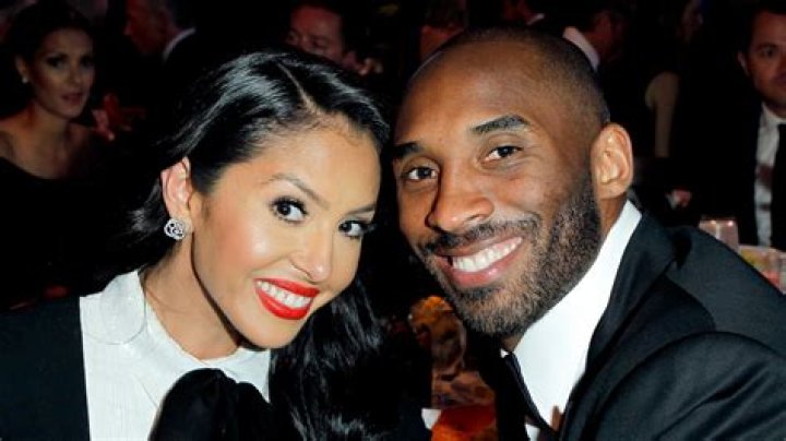 Kobe Bryant with his wife Vanessa Bryant arrive at the MTV Movie Awards, in Culver City, Calif. The show will air on Thursday, June 10 MTV MOVIE AWARDS 2004, CULVER CITY, USA
