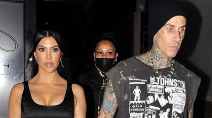 kourntey kardashian travis barker
