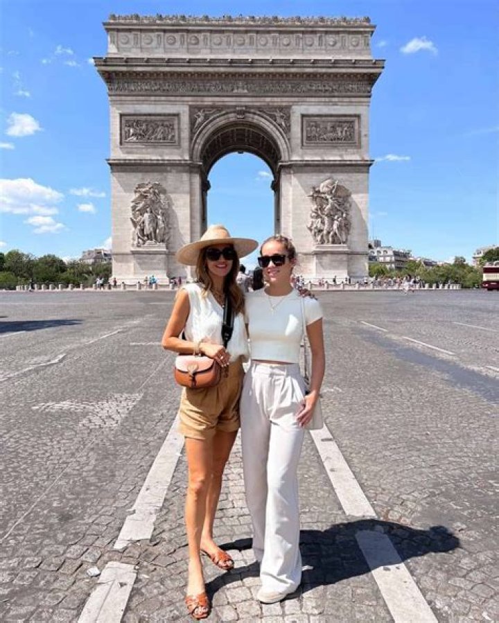 Kourtney Kardashian Passionately Kisses Younes In Paris, But He Looks SUPER Distracted — See Pic