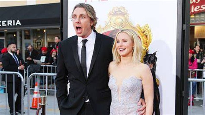 Kristen Bell & Dax Shepard ‘Kicked Out’ Of Boston Airport: Video – Hollywood Life