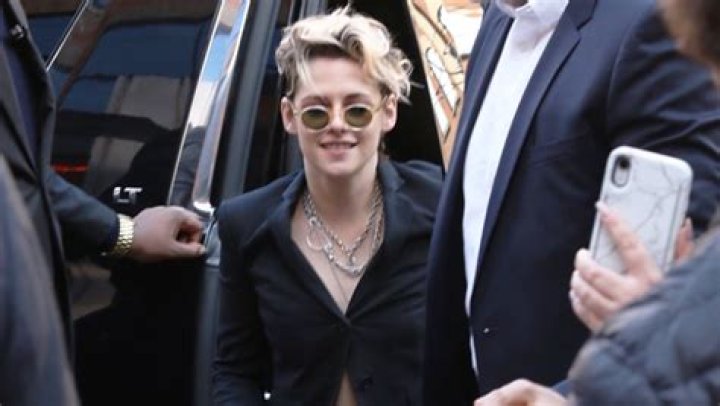 Kristen Stewart Rocks Shorts & Blazer With Nothing Underneath – Plus More Stars In Short Shorts