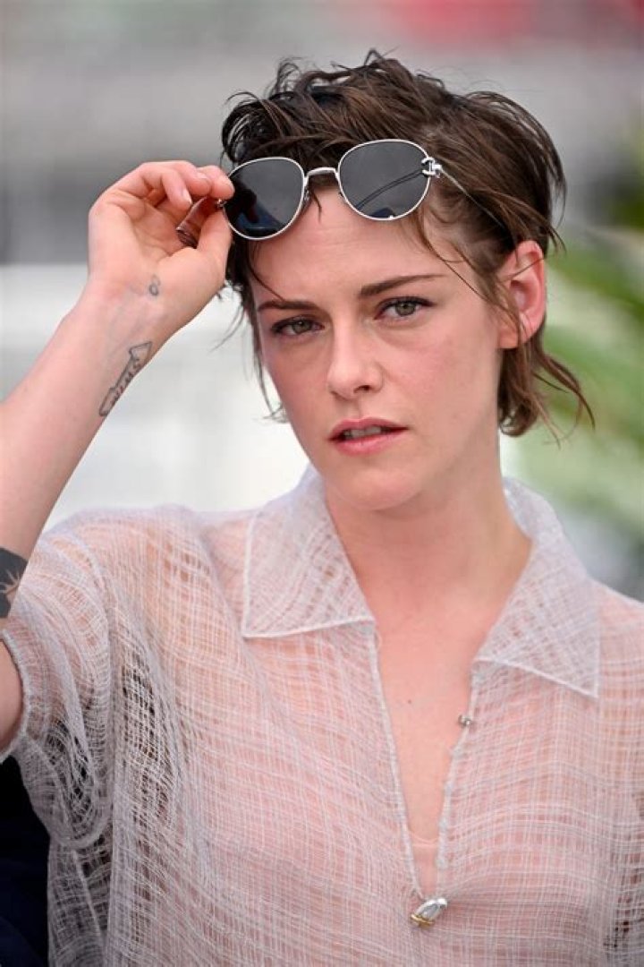Kristen Stewart Wears Daisy Dukes & Chanel Top While Out In Cannes: Photos
