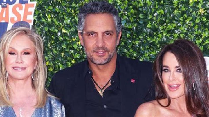 Kyle Richards’ Sister Kathy Hilton Reacts to Mauricio Umansky Split – Hollywood Life