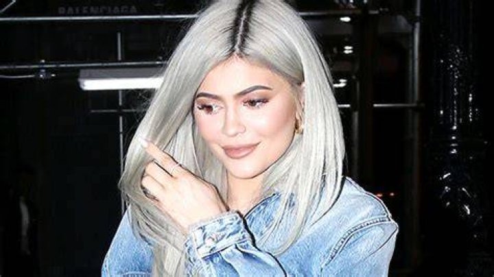 Kylie Jenner’s Hairstylist Reveals How To Get The Ideal Valentine’s Day Date Night Hairstyle