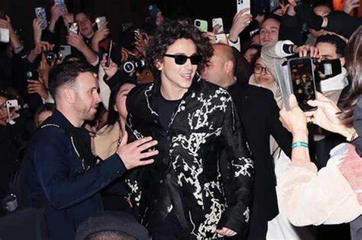 Kylie Jenner & Timothée Chalamet Chat In Old Video Amidst Dating Rumor – Hollywood Life
