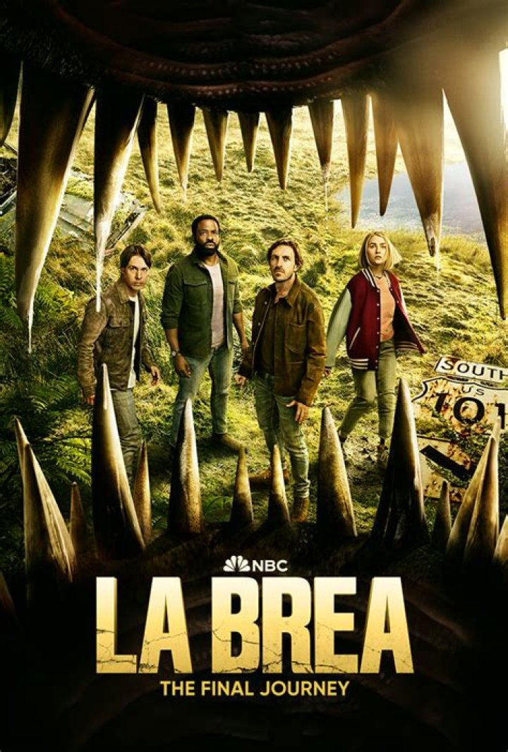 LA BREA -- "The Fort" Episode 105 -- Pictured: Eoin Macken as Gavin Harris -- (Photo by: Sarah Enticknap/NBC)