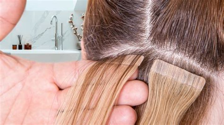 Lace Morris Removes Extensions