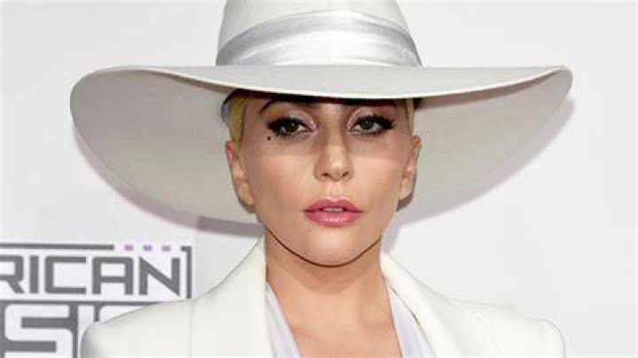 Lady Gaga’s Dog Walker Shot During Robbery – Hollywood Life