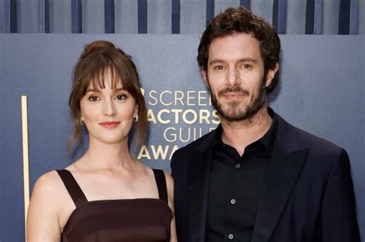 LAURA SAYS: Adam Brody, It's About Time You Admitted You're A Jackass For Dissing Kristen Stewart!