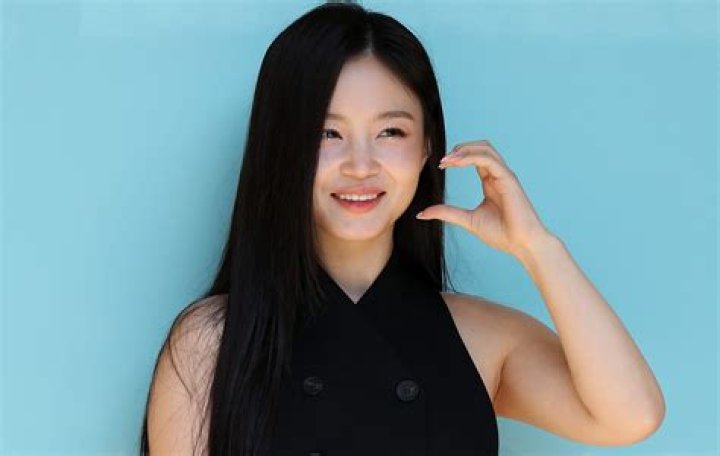 Lee Hi Wows In &lsquo;No One&rsquo; Video