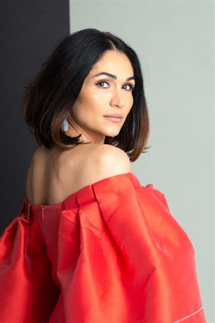 Lela Loren — Exclusive Portraits – Hollywood Life