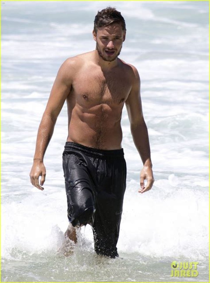 Liam Payne Shirtless