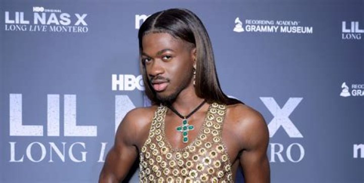 Lil Nas X Dances Nude In ‘Industry Baby’ Music Video With Jack Harlow – Hollywood Life