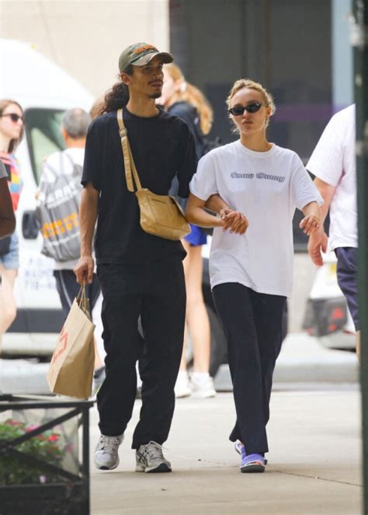 Lily-Rose Depp & Yassine Stein Get Lunch