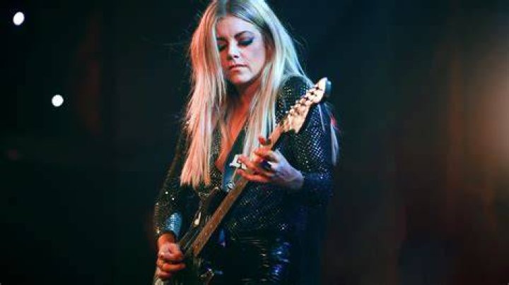 Lindsay Ell in 2019