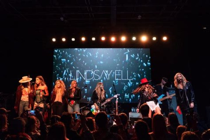 Lindsay Ell,&nbsp;Clare Dunn, Kassi Ashton, The Sisterhood Band,&nbsp;Cassadee Pope&nbsp;and&nbsp;Natalie Stovall