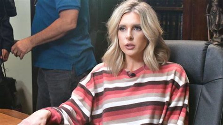 Lindsie Chrisley Ex Husband Unsupportive After Family’s Guilty Verdict – Hollywood Life
