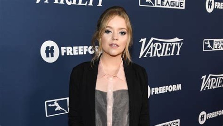 ‘Little Fires Everywhere’s Jade Pettyjohn On Reese Witherspoon – Hollywood Life