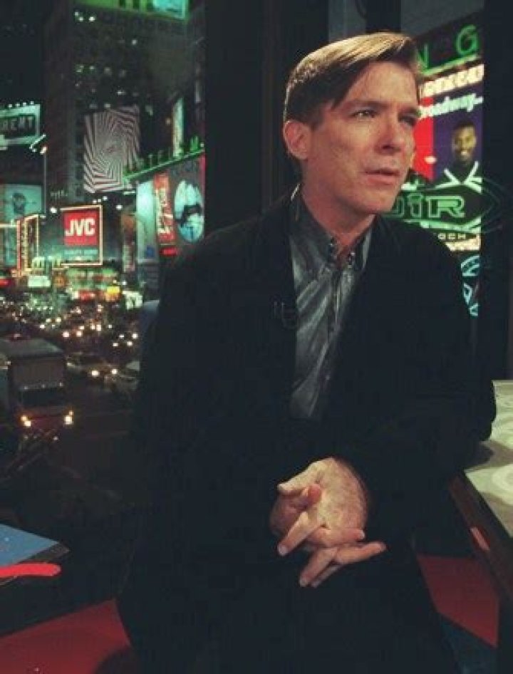 LODER MTV News anchor Kurt Loder pauses during his show, at MTV studios in Times Square in New York. Ten years into his tenure at MTV, Loder stands as a model of durability in what's often a disposable venue TV KURT LODER, NEW YORK, USA