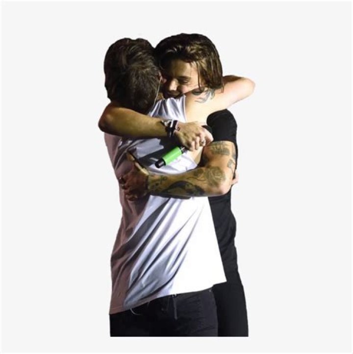 Louis Tomlinson Harry Styles Larry Tweet