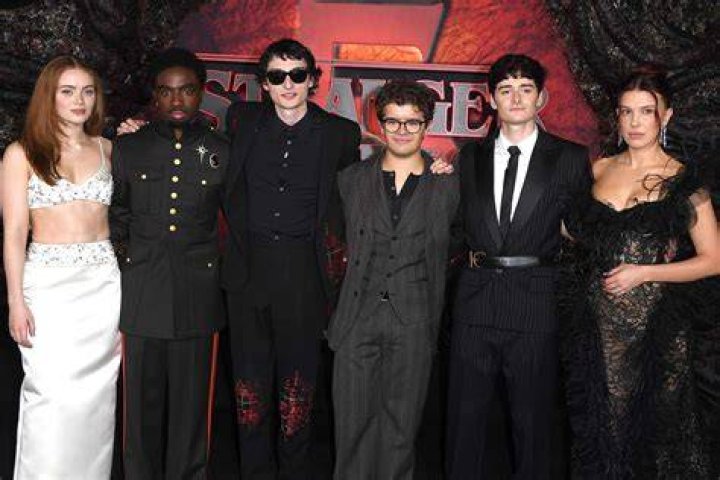 &lsquo;Bridgerton&rsquo; Season 2 Premiere: All The Best Photos
