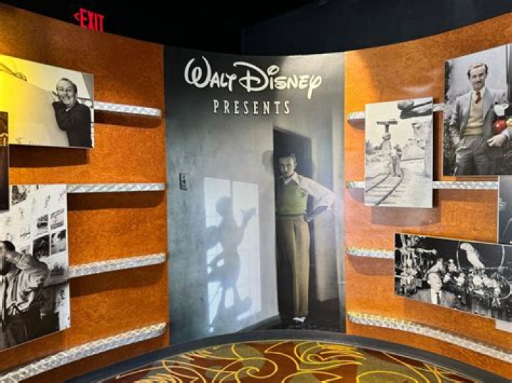 &lsquo;Disney Parks Presents: A Disney Channel Holiday Celebration&rsquo;
