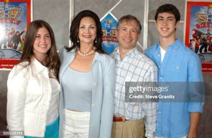 Lynda Carter and family