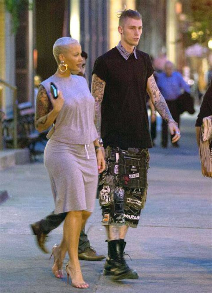 Machine Gun Kelly Amber Rose PDA