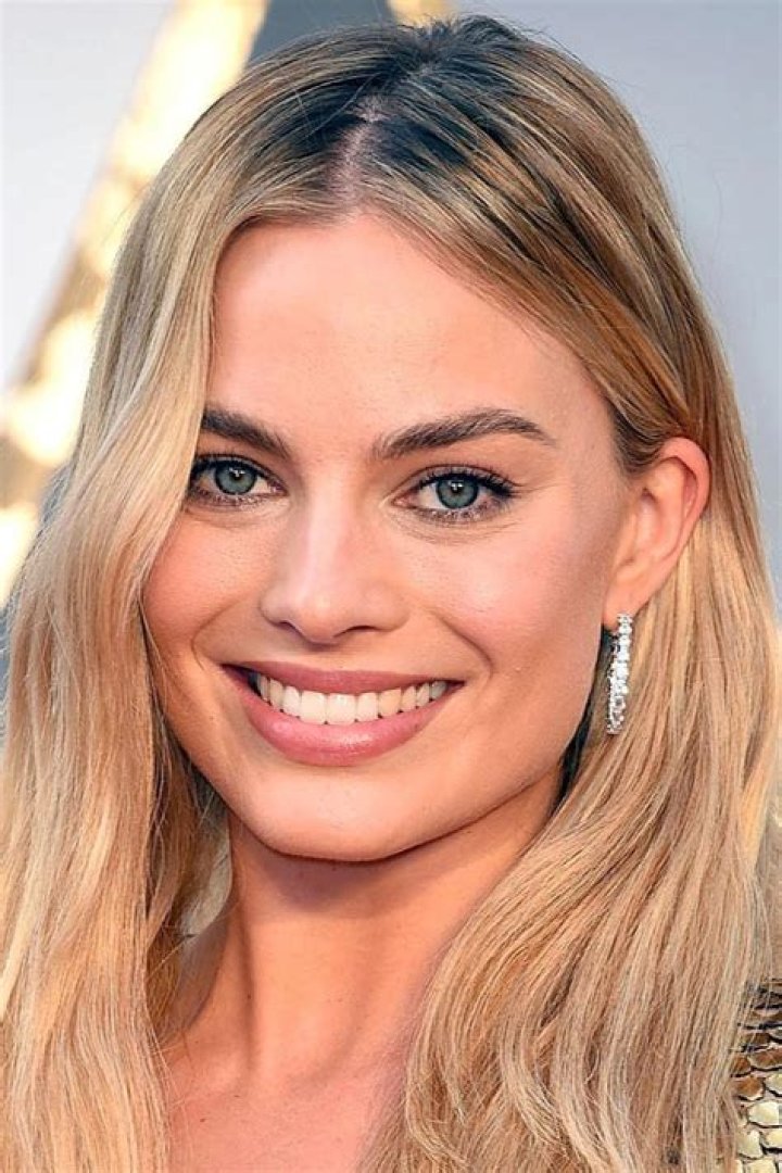 Margot Robbie Columbia Pictures' PETER RABBIT junket photo call, Los Angeles, USA - 02 February 2018 WEARING GUCCI