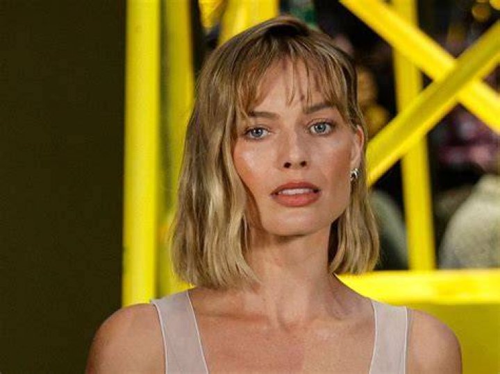 Margot Robbie showed her support for house Gryffindor this weekend by donning a scarf in yellow and red to watch an outdoor screening of Harry Potter and the Chamber of Secrets. The 29-year-old Australian actress, who currently stars in Once Upon A Time in Hollywood, joined a slew of celebrities at the Labor Day holiday weekend Cinespia event at the Hollywood Forever Cemetery in Los Angeles on Saturday 31 August. Other stars in attendance at the event, which was presented by Amazon Studios & Amazon Prime Video, included Joey King&nbsp;and her boyfriend Steven Piet,&nbsp;Adele,&nbsp;Jessica Williams,&nbsp;Cara Delevingne&nbsp;and&nbsp;Ashley Benson. The next night (Sunday 1 September),&nbsp;Jennie Garth&nbsp;and her husband&nbsp;Dave Abrams&nbsp;showed up to watch a screening of&nbsp;When Harry Met Sally, along with Carter Jenkins,&nbsp;Kaitlyn Dever, singer&nbsp;Bonnie McKee&nbsp;and Bachelor star Nick Viall. Other guests, not pictured, at the&nbsp;When Harry Met Sally&nbsp;screening included&nbsp;Channing Tatum&nbsp;with&nbsp;Jessie J&nbsp;and friends and&nbsp;Tobey Maguire&nbsp;with friends. 03 Sep 2019 Pictured: Margot Robbie was among a slew of celebs who enjoyed a Cinespia hosted screening event, which took place on Saturday 31 August and Sunday 1 September at the Hollywood Forever Cemetery in Los Angeles. Other attendees included Joey King&nbsp;and her boyfriend Steven Piet,&nbsp;Adele,&nbsp;Jessica Williams,&nbsp;Cara Delevingne&nbsp;and&nbsp;Ashley Benson plus Jennie Garth&nbsp;and her husband&nbsp;Dave Abrams, Carter Jenkins,&nbsp;Kaitlyn Dever, singer&nbsp;Bonnie McKee&nbsp;and Bachelor star Nick Viall. LOCAL CAPTION: Harry Potter screening. Photo credit: Cinespia/ MEGA TheMegaAgency.com +1 888 505 6342 (Mega Agency TagID: MEGA494564_005.jpg) [Photo via Mega Agency]