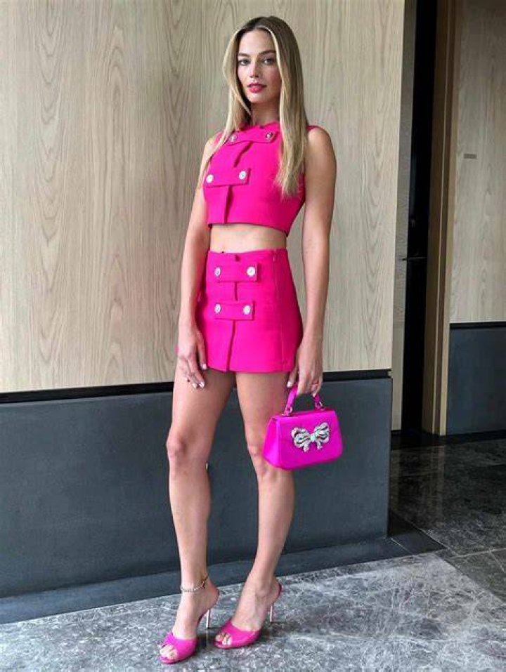 Margot Robbie Sparkles In Pink For South Korea Event