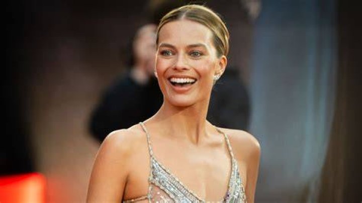 Margot Robbie Wearing Chanel Couture