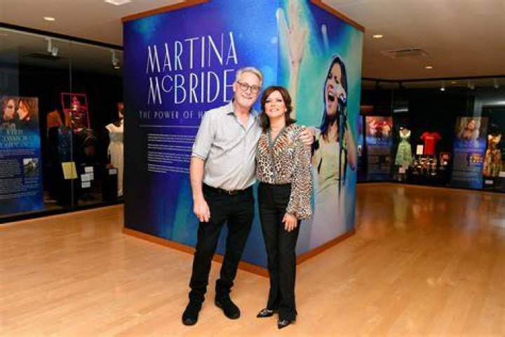 Martina McBride & Family At &lsquo;Hannah Montana: The Movie&rsquo; Premiere