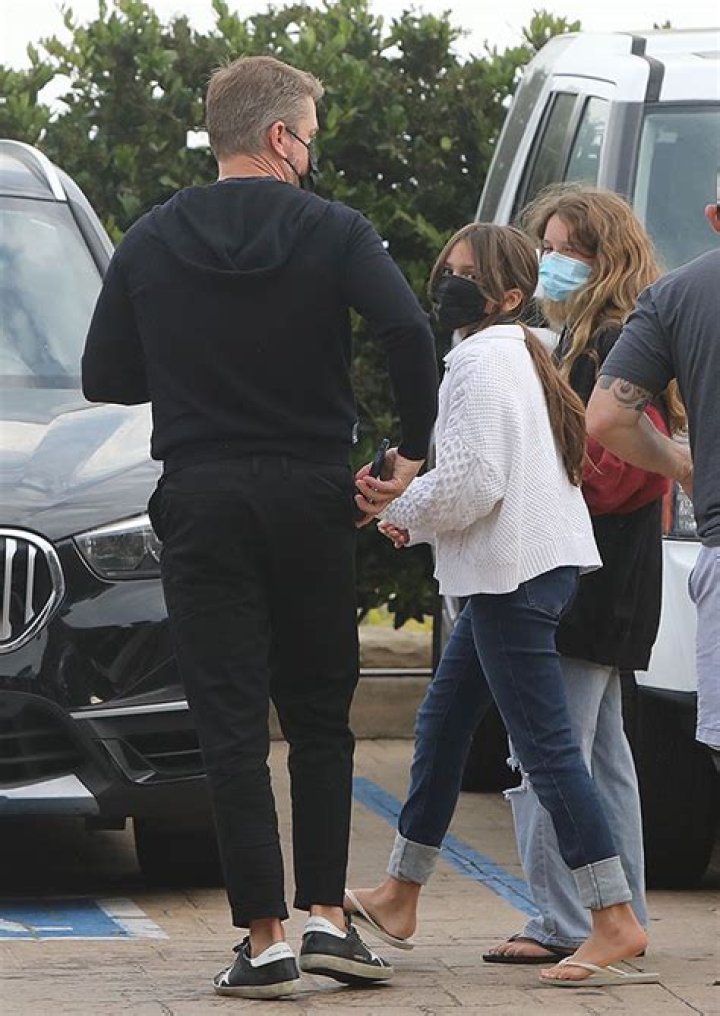 Matt Damon Steps Out With Rarely Seen Daughters Isabella, 15, Gia, 12, & Stella, 10, At Nobu Malibu — Pics
