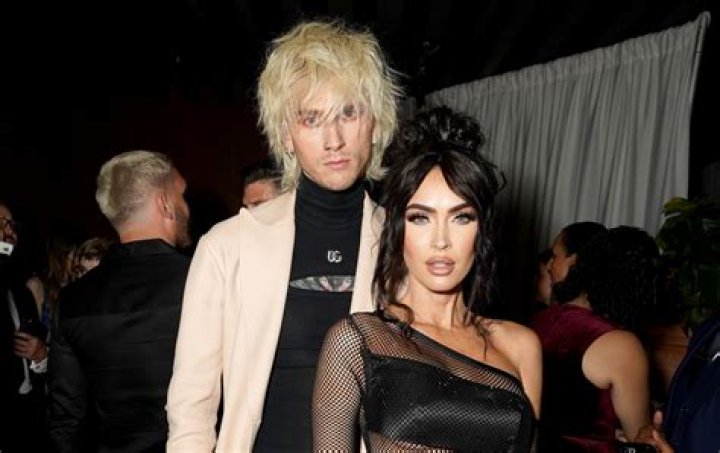 Megan Fox & Machine Gun Kelly Rock Silky Christmas Pajamas In Video – Hollywood Life