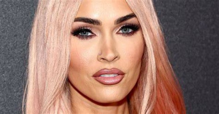 Megan Fox Wears Orange Bikini & Debuts Blonde Bob: Photos – Hollywood Life