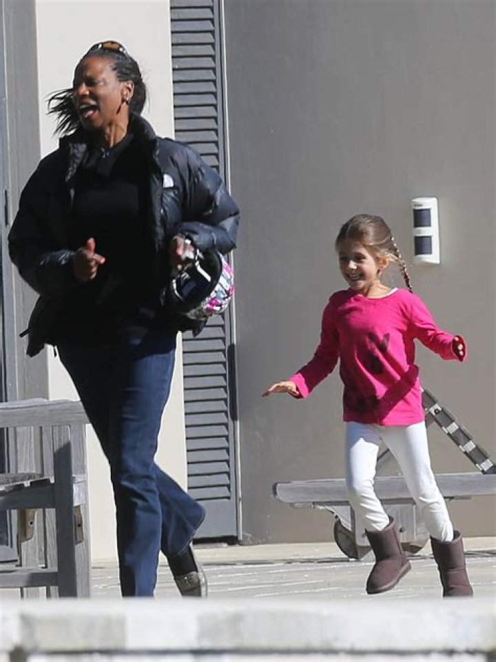 Mel Gibson Seen With Daughter Lucia Running Errands: Photos – Hollywood Life
