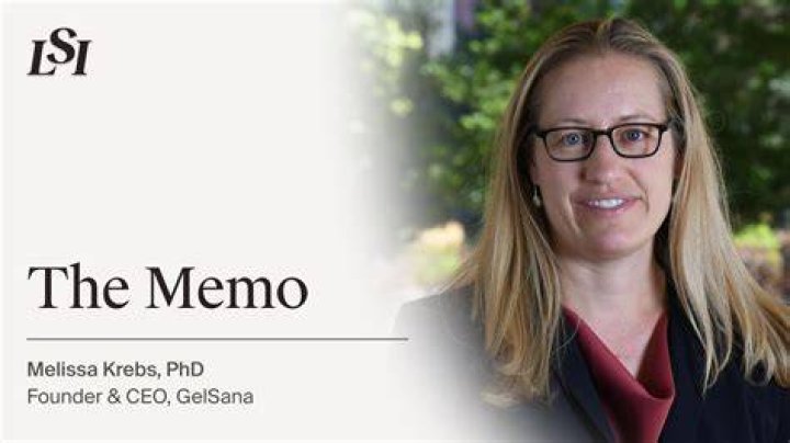 Melissa Wood-Tepperberg founder of MWH and host of the Move With Heart Podcast, celebrates the evolution of MWH at an exclusive breakfast with guests
